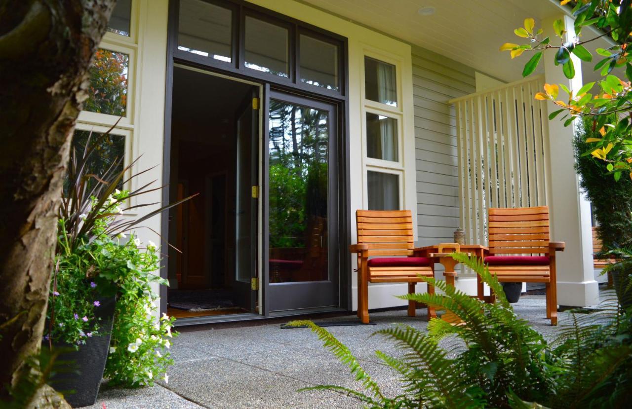 Hotel Woodstone Manor Inc. Sturdies Bay Exterior foto